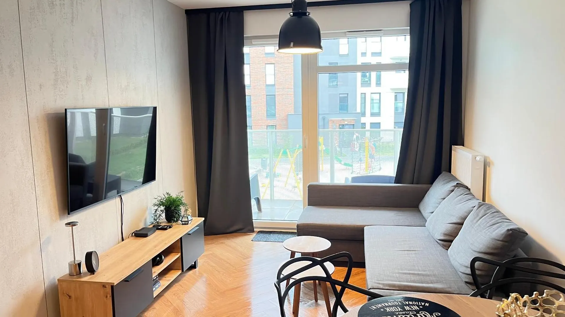 Piekny, Nowy Apartament Lesnych Skrzatow W Poznaniu